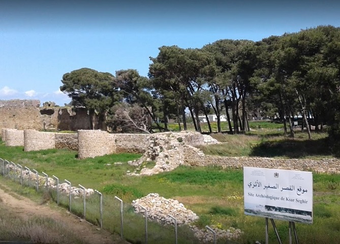 ندوة تبرز المؤهلات الأثرية والسياحية لموقع القصر الصغير الأثري