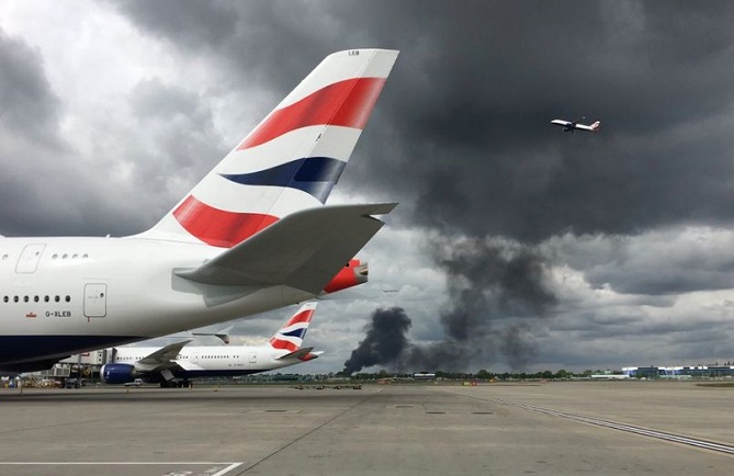 شاهد.. انفجار ضخم بمحيط مطار هيثرو في لندن