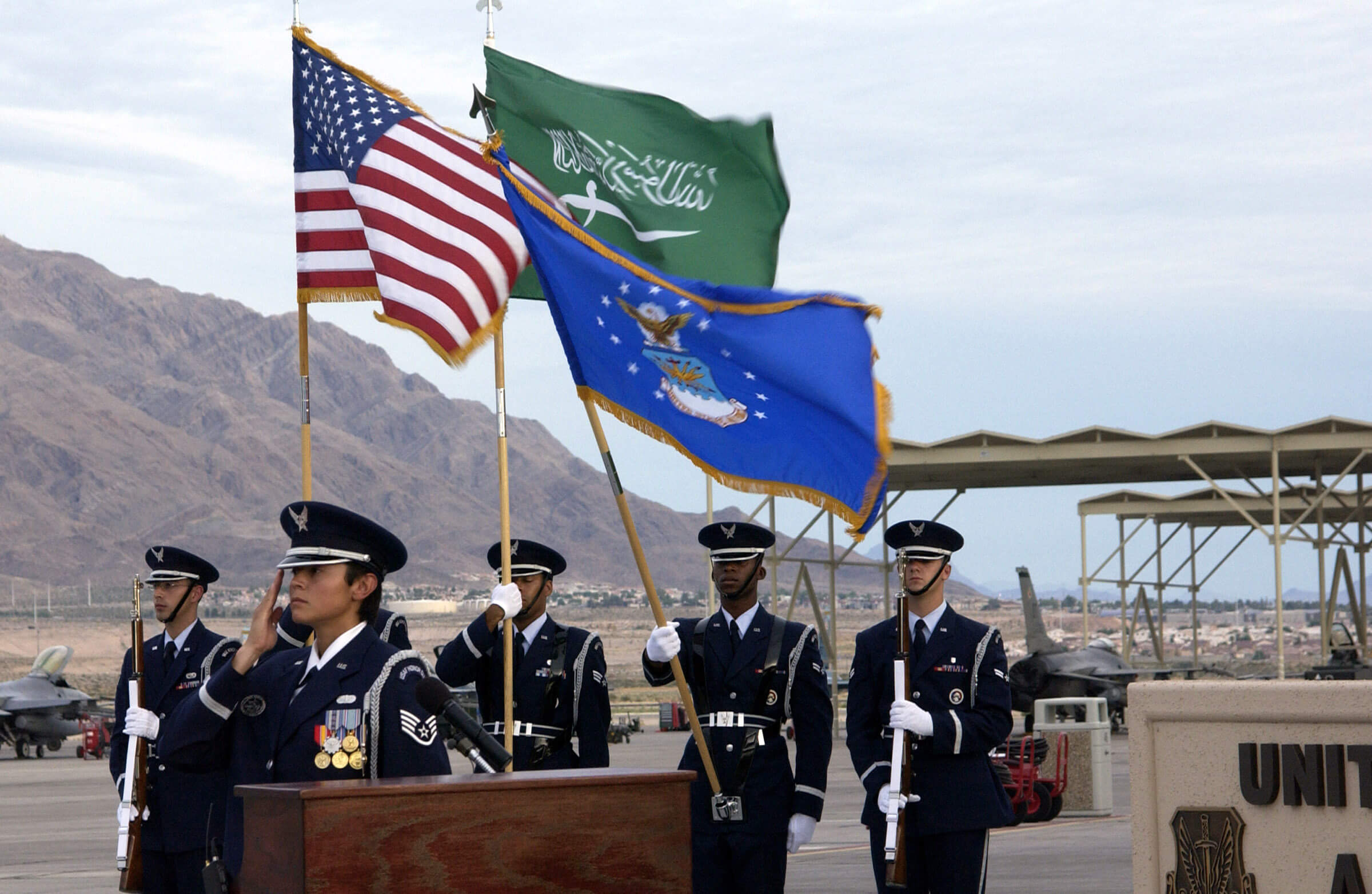 دول خليجية توافق على إعادة انتشار قوات أمريكية على أراضيها