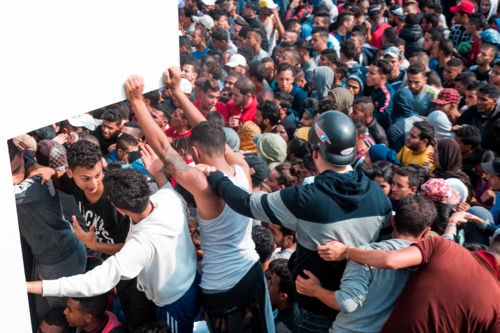  الفوضى في بيع تذاكر نهائي الأبطال بين الوداد والترجي 