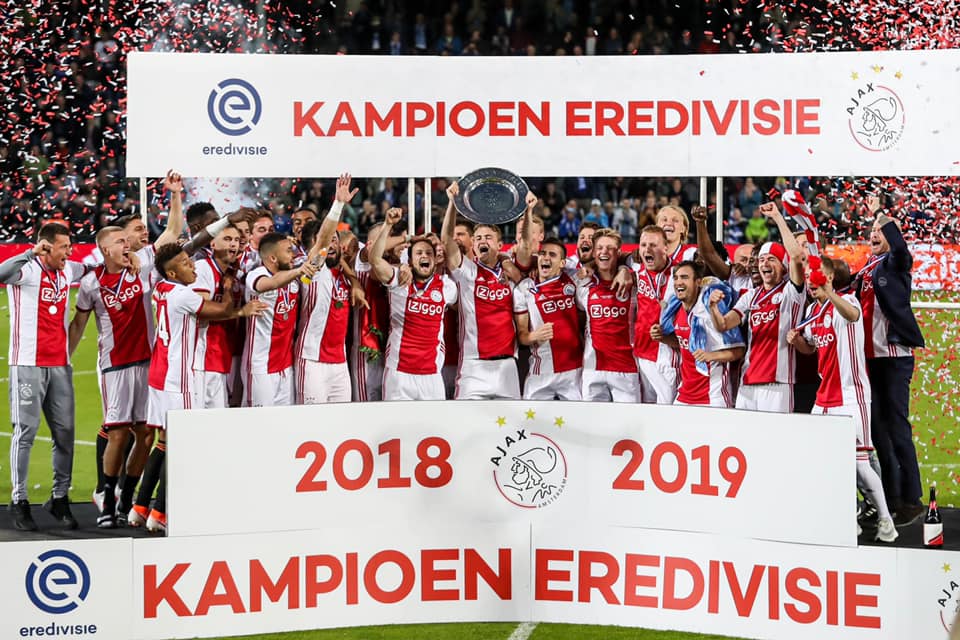 أجاكس يُتوج بطلا لهولاندا للمرة الـ 34