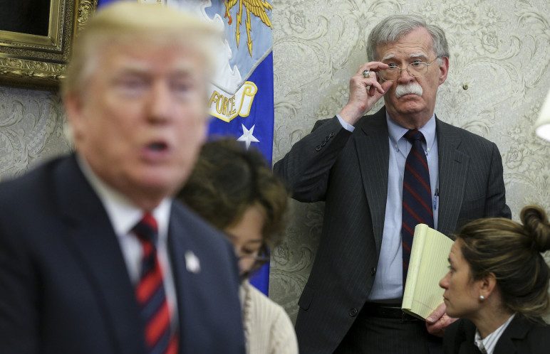 الجزائر تدفع 26 ألف أورو شهريا لمقرب من ترامب لتعطيل أي تسوية في الصحراء