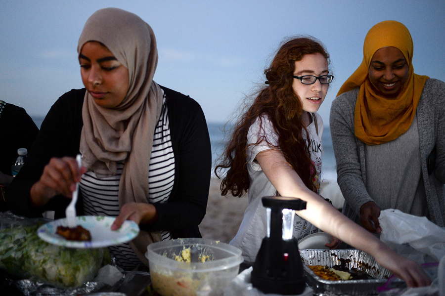 المغاربة في مونريال.. تجذر داخل مجتمع الاستقبال دون انسلاخ عن الهوية