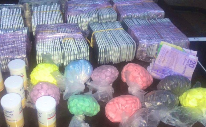 توقيف رجل وامرأة متلبسين بشحنة أقراص مخدرات بالدار البيضاء