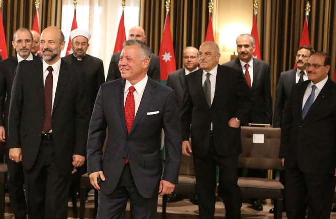 وزراء الحكومة الأردنية يقدّمون استقالاتهم