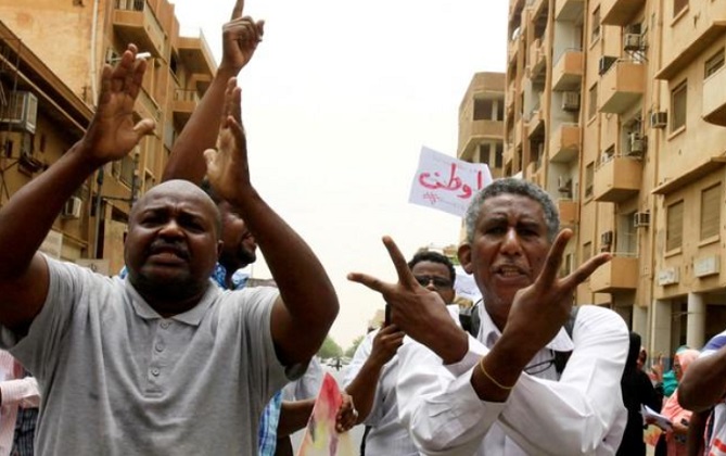 المعارضة السودانية تبدأ أول يوم من الإضراب