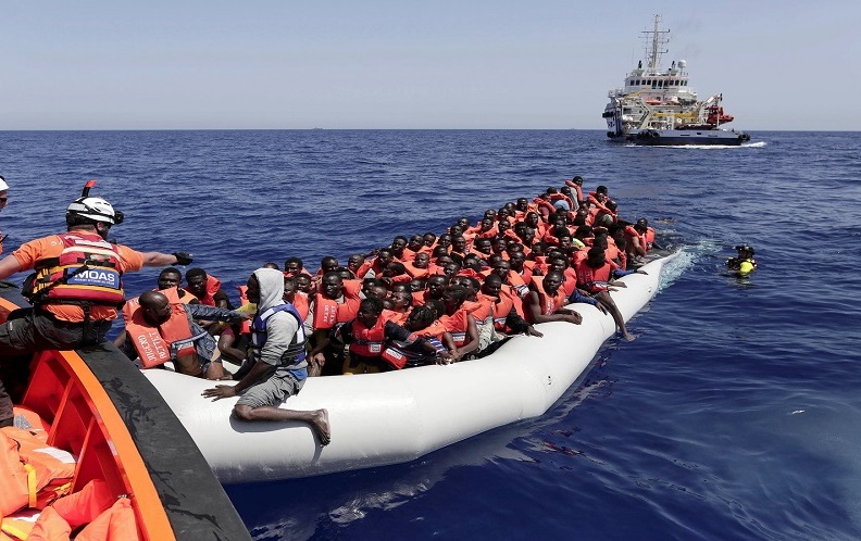 اعتراض قاربين في السينغال على متنهما 272 مرشحا للهجرة غير الشرعية