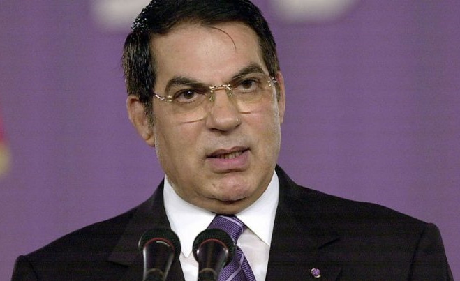  بن علي للتونسيين: رمضان كريم وأنا عائد بحول الله 