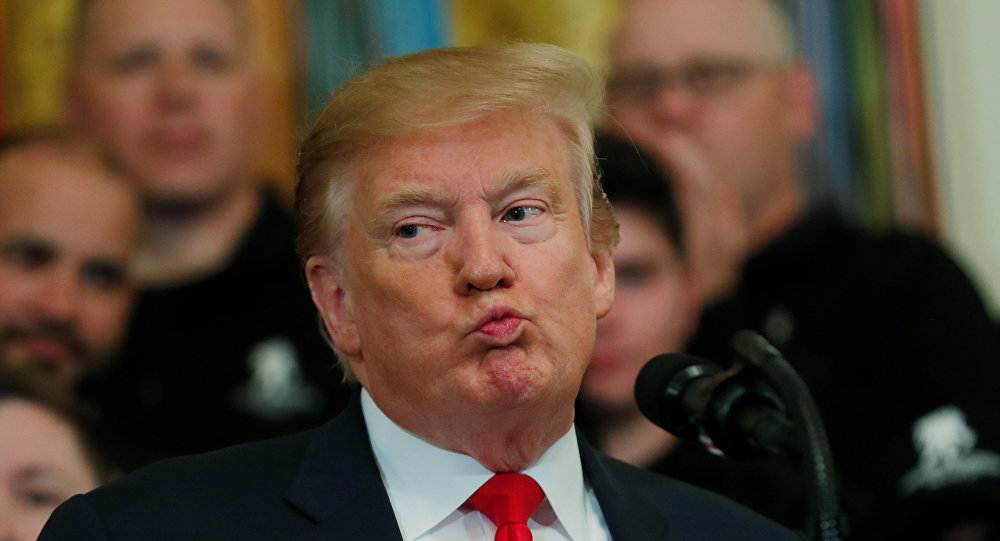 ترامب يعلن حالة طوارئ وطنية لحماية أمريكا