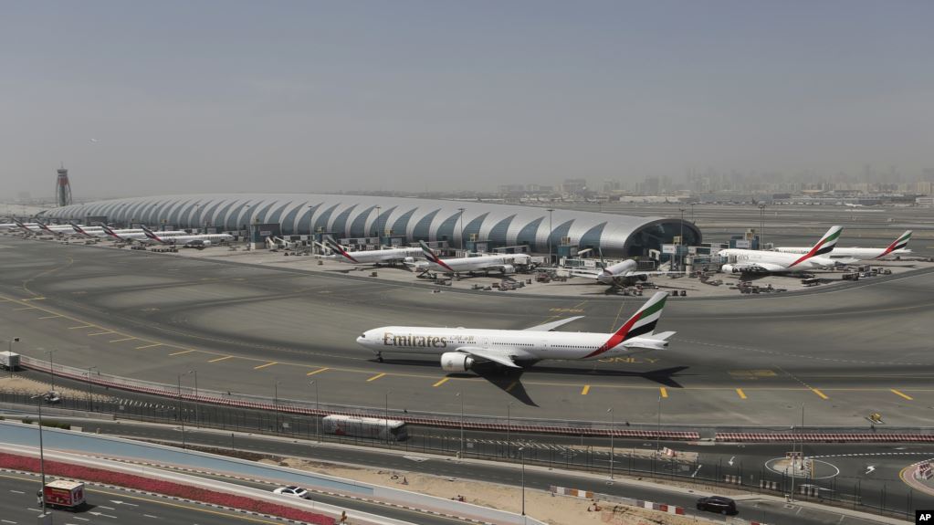  مصرع أربعة أشخاص في تحطم طائرة بدبي 