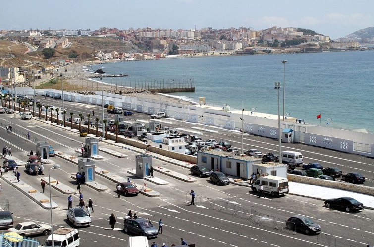 فتح معبري باب سبتة وبني نصار أمام حركة المسافرين