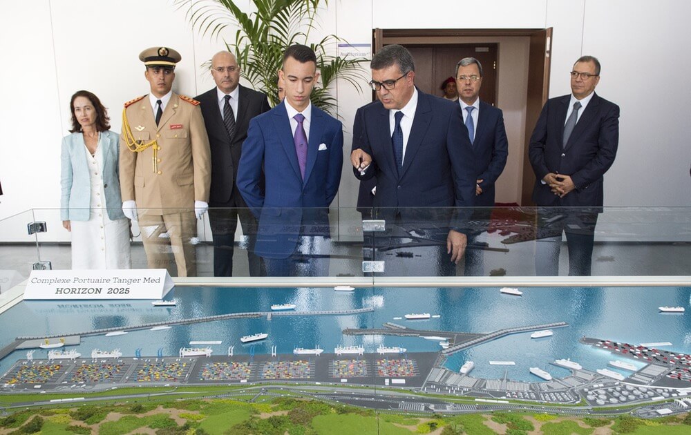 ميناء طنجة المتوسط يَضع المغرب في مصاف "البلدان البحرية العظمى في العالم"