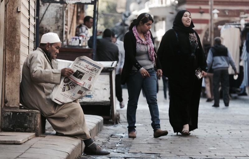  "قاهرة المُعز".. مَدينة "السلاطين" والغَلابَة البَاحثين عن لقمة العيش 
