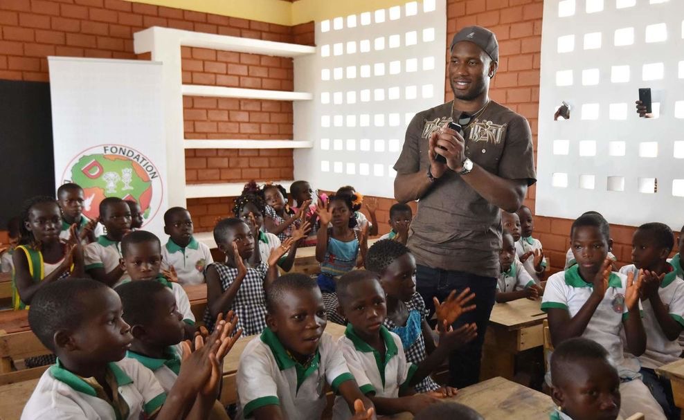  أكثر من مجرد لاعب.. هكذا أوقف ديديه دروغبا الحرب الأهلية في بلاده 
