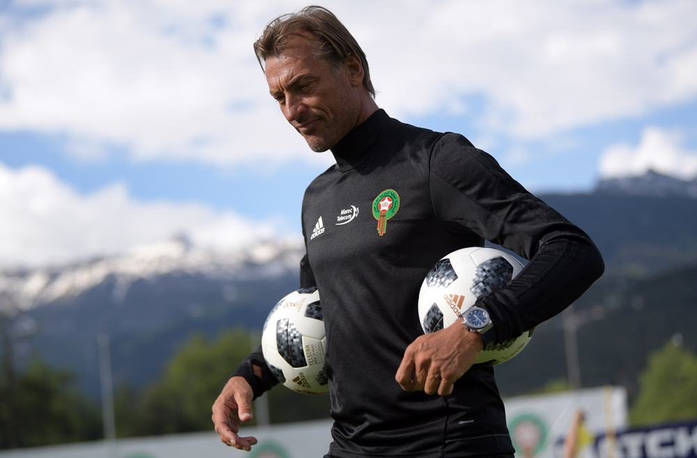  هيرفي رينار.. "الثعلب" الذي يسعى لمعادلة إنجاز المصري شحاتة والغاني جيامفي 