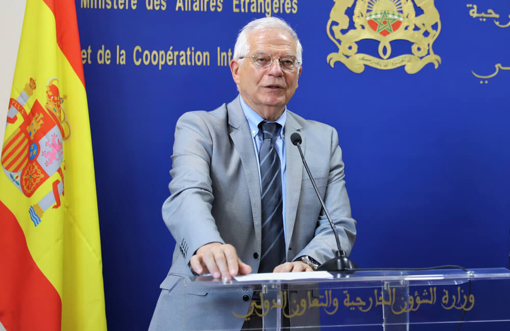 وزير خارجية إسبانيا يُعلن إجراءات جديدة للمغاربة تخص طلب تأشيرة "شينغن"