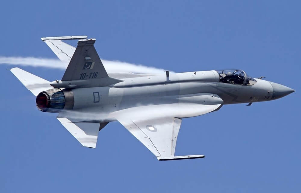 لقاء لوديي ورئيس أركان القوات الباكستانية.. هل أصبحت صفقة "تيندر" جاهزة؟