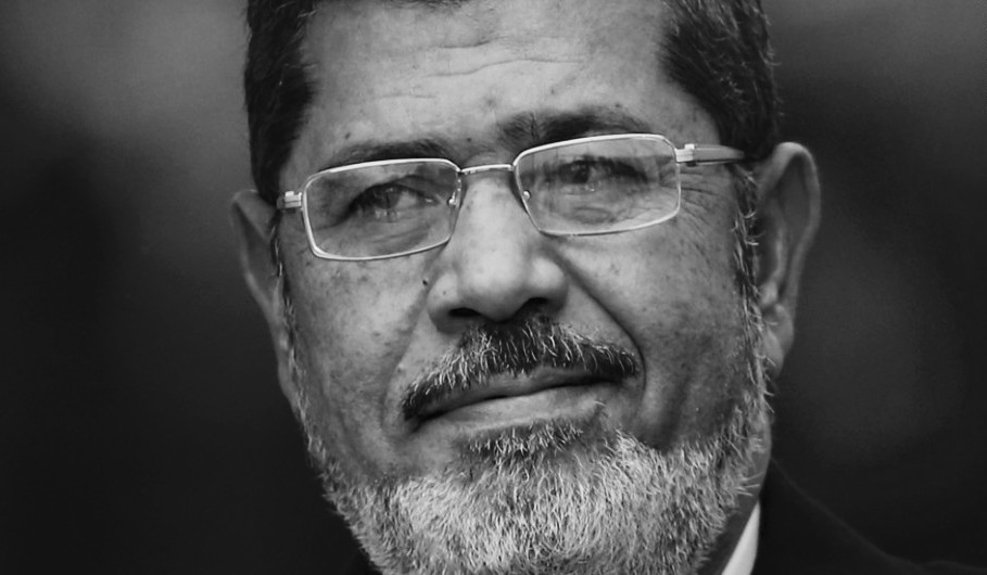  محمد مُرسي.."القابض على الجمر" حتى آخر نفس في حياته 
