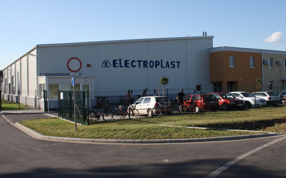  المجموعة الفرنسية "غالفانوبلاست" تختار طنجة لافتتاح أول مصنع لها بالخارج 