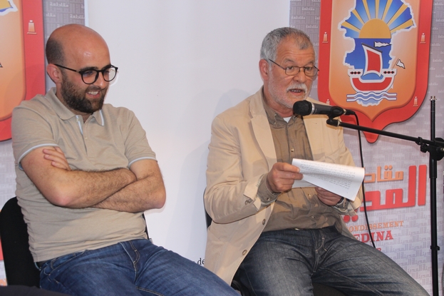  كاتب مغربي يُطالب "أمزازي" بتصحيح أخطاء "تاريخية" في مادة الفرنسية 