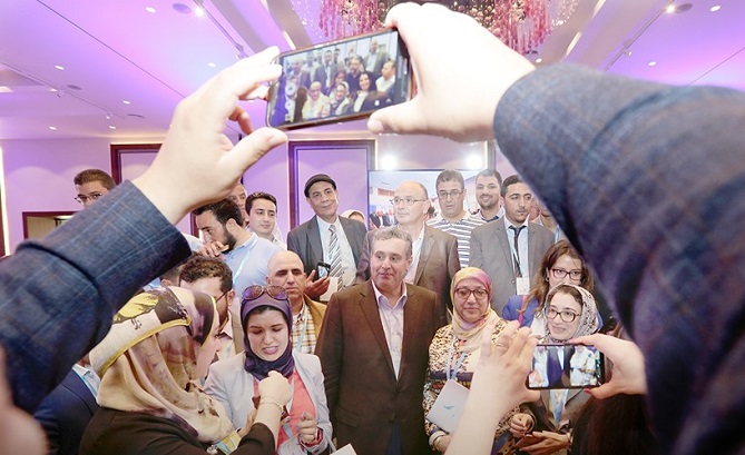 أخنوش يدعو المهندسين إلى الانخراط في السياسة