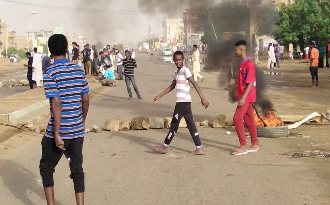  "الحرية والتغيير" السودانية تتمسك بالعصيان المدني 