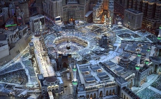  مليونَيْ مُصلٍّ يشهدون ختم القرآن بالمسجد الحرام 