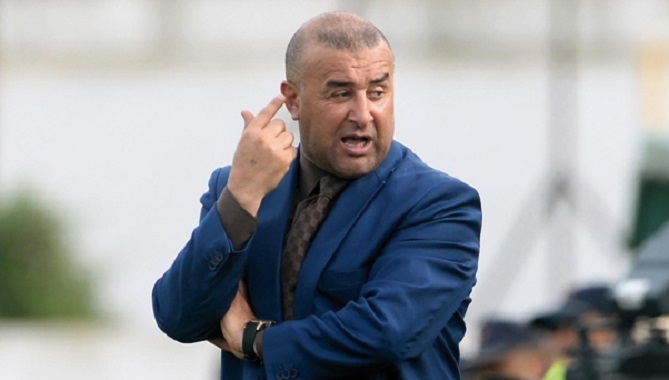 مولودية وجدة يتعاقد مع المدرب عبد الحق بنشيخة