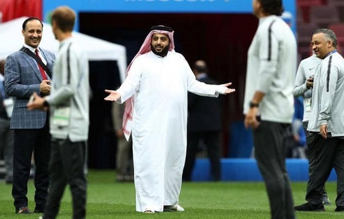  تركي آل الشيخ يتخلى عن نادي بيراميدز المصري 