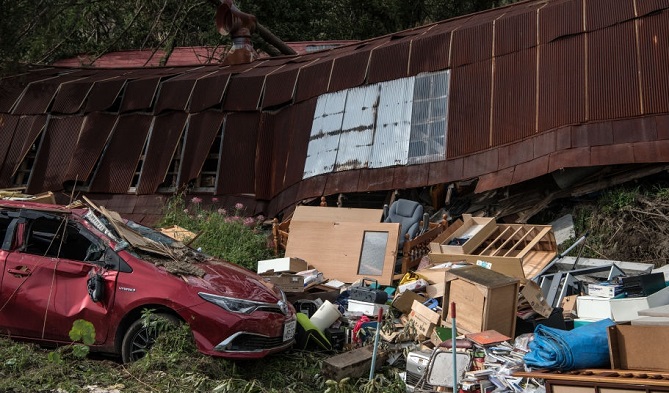  اليابان تحذر من وقوع تسونامي بعد زلزال قوي 