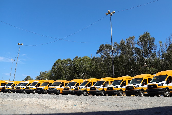  اتحاد نساء المغرب يوزع حافلات مدرسية بمدينة سلا 