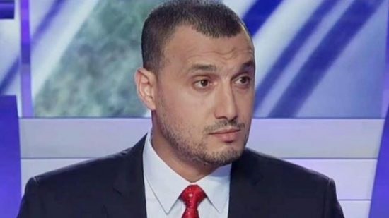 لقجع يقاضي العفوي.. والأخير يرد: تصرفاتك طائشة