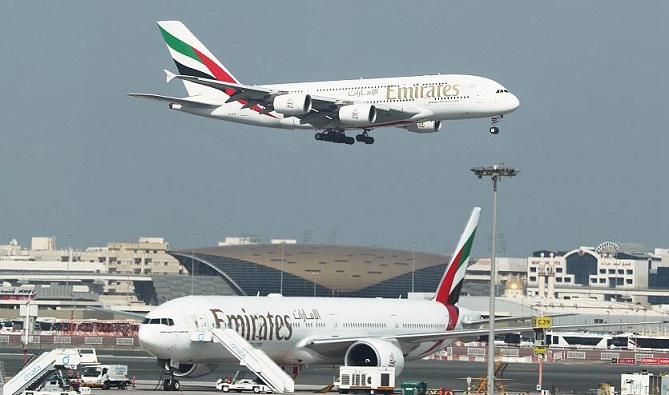 "طيران الإمارات" تعلق رحلاتها إلى السودان