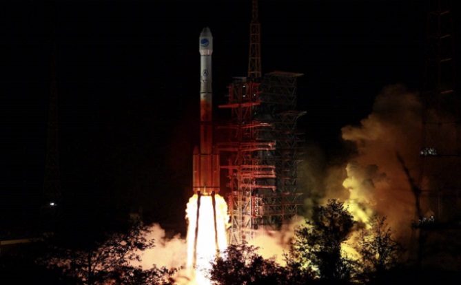 الصين تطلق قمرا صناعيا جديدا من نظام "بايدو"