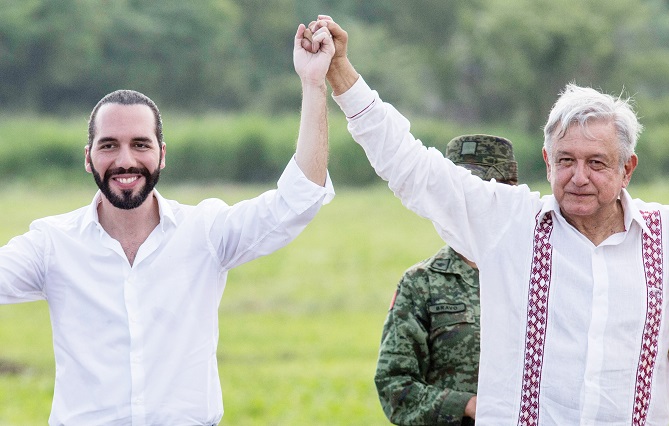  صفعة على وجه رئيس السيلفادور من نظيره المكسيكي 