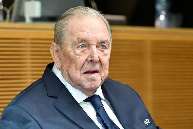 وفاة يوهانسون رئيس الاتحاد الأوروبي السابق