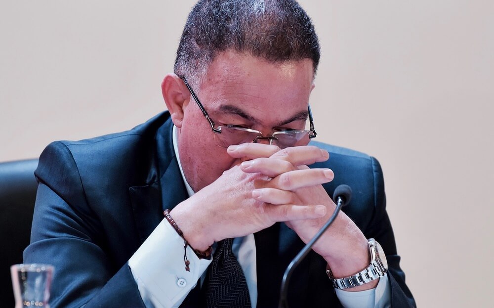 لجنة التأديب في "الكاف" توقف لقجع لسنة واحدة بسبب "الاعتداء" على تيسيما