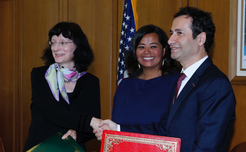 المغرب يَقترض 500 مليون دولار من البنك الدولي لـ "دعم قطاع التربية"