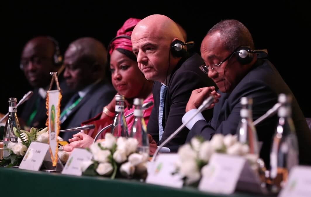  أحمد أحمد يُهدّد بنقل مقر الـ CAF من القاهرة ويستنجد بـ"الفيفا" 