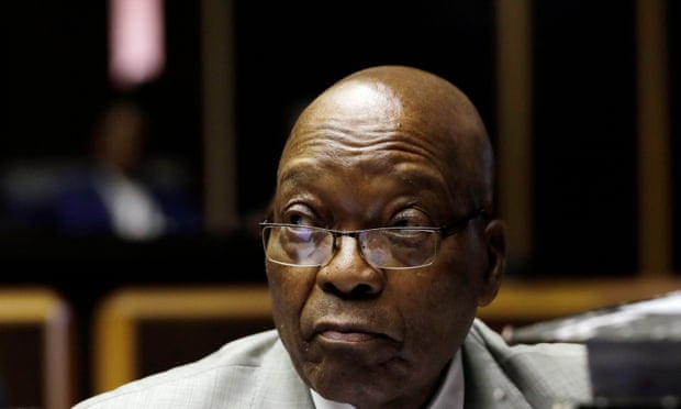 16 تهمة ابتزاز وغسيل أموال تنتظر رئيس جنوب إفريقيا السابق