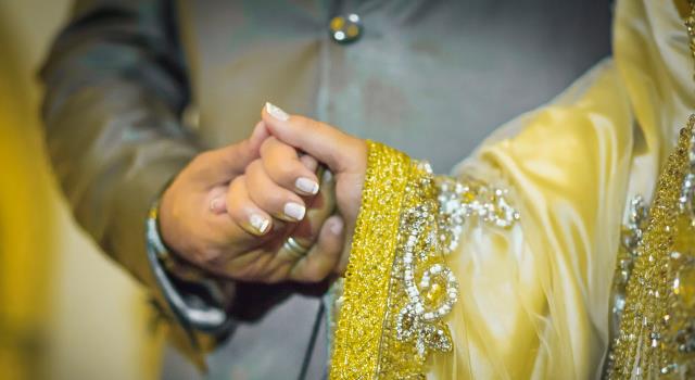 "زوجة واحدة لا تكفي".. مبررات استثنائية تخول الاقتران بأكثر من امرأة