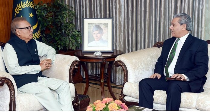 الرئيس الباكستاني يُوصي سفيره بالمغرب على تقوية العلاقات الاقتصادية مع المملكة