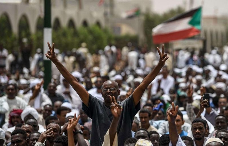  آلاف يتظاهرون في السودان لإحياء ذكرى مرور 40 يوما على فض الاعتصام 