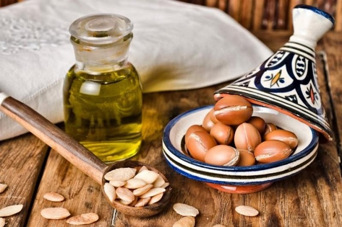 بوابة إيطالية: إقبال كبير على زيت الأركان المغربي من قبل الطهاة العالميين