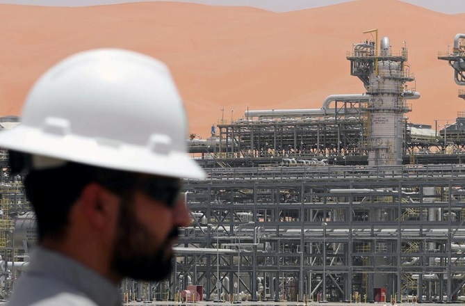 النفط يرتفع وسط تهديدات نووية جديدة من إيران