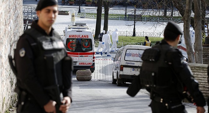 قتلى وجرحى في انفجار سيارة جنوبي تركيا