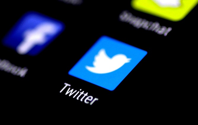 "تويتر" تعيد النظر في سياستها تجاه قادة العالم