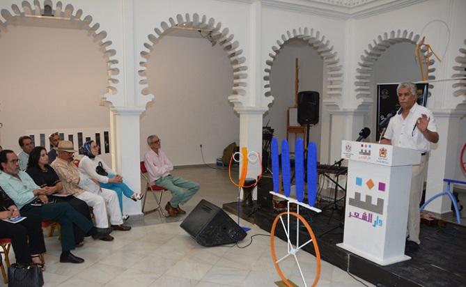  الحمامة البيضاء تفرد جناحيها للهايكو المغربي 