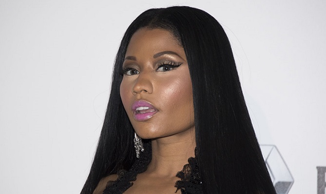 حفل نيكي ميناج يثير ضجة في السعودية!