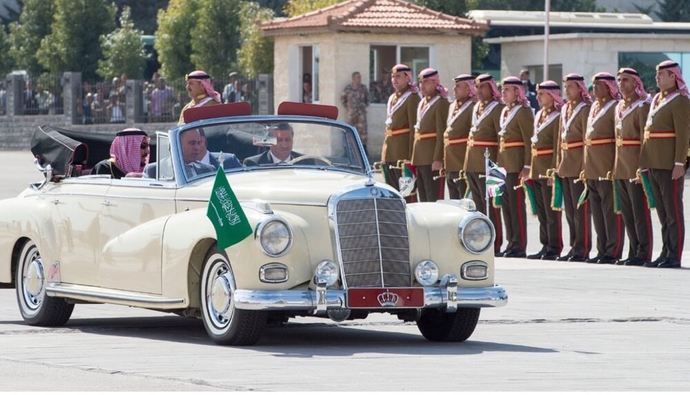  عائلة أمريكية تزيد ثروتها 4 ملايين دولار كل ساعة.. وثروة آل سعود 100 مليارا 